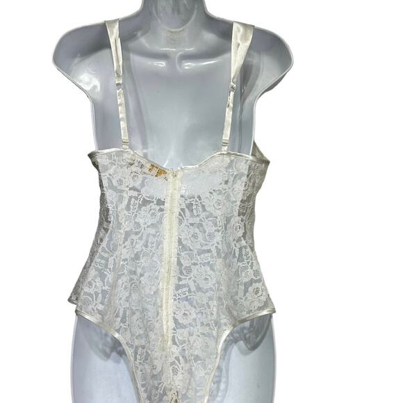 Vintage Y2k Victoria’s Secret Vintage Lace Teddy Bodysuit Lingerie size M - Picture 7 of 7